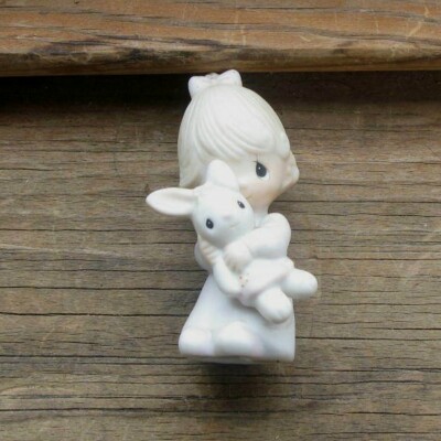 Precious Moments Figurine 1982 Girl with Bunny - #E-9279 SO7 | eBay