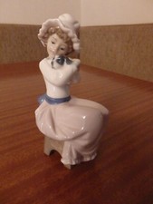 NAO (BY LLADRO) 'BIG HUG'