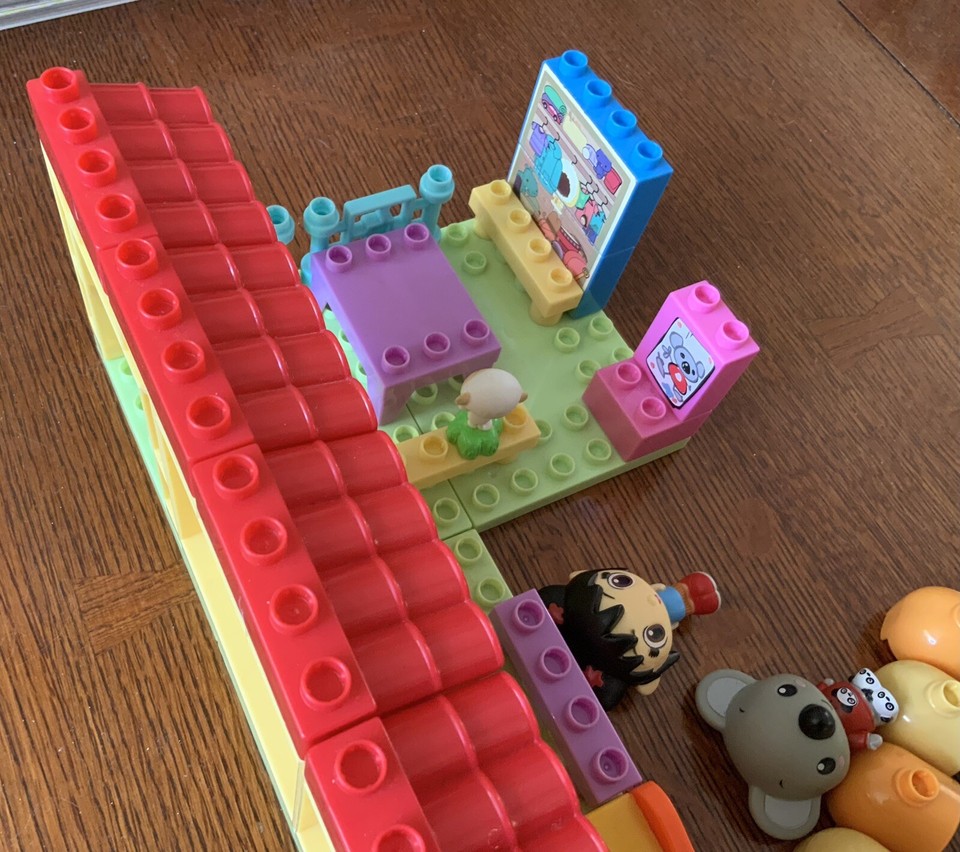 Mega Bloks 3135 Ni Hao Kai-Lan Buildable Bedroom Preschool Set