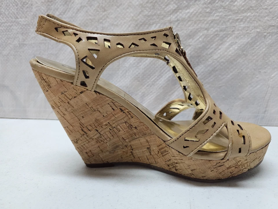 Zapatos de salón Carlos by Carlos Santana para mujer talla 6 4,5" de corcho con cuña perforados Foto 3 de 4