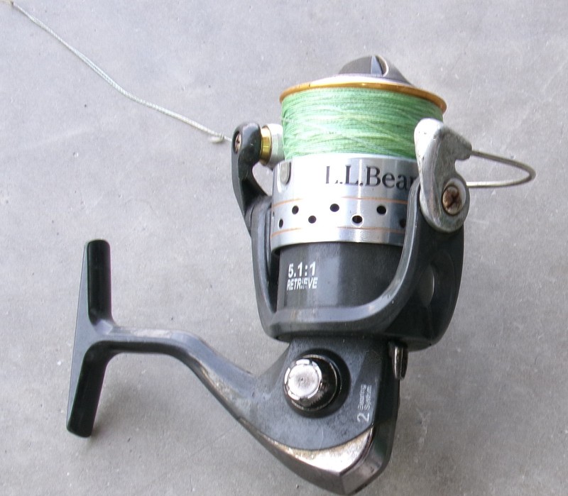 Nice L.L. Bean 4000 Spinning Reel Take a LOOK !!!!!