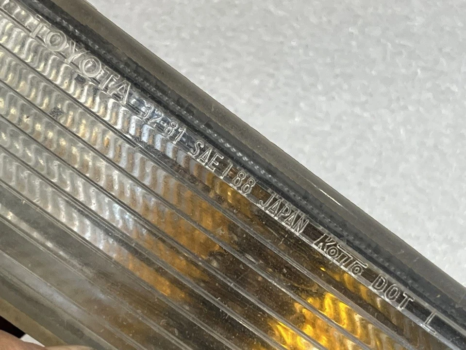 Lexus Es250 1991 luz intermitente delantera izquierda lado conductor en parachoques Foto 3 de 3