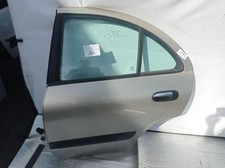 Porte arrière et accessoires Nissan ALMERA