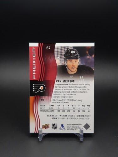 Autógrafos Premier 2023-24 Upper Deck #67 Cam Atkinson AUTO Philadelphia Flyers - Imagen 2 de 2