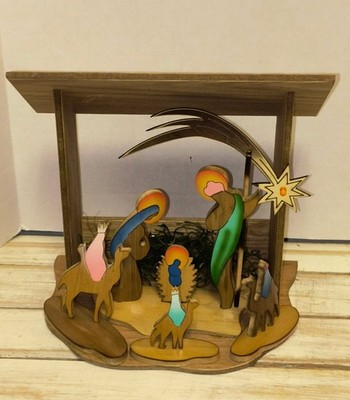 NATIVITY SCENE/FOLK ART MANGER/Hand Crafted Franciscan Missions/MADE IN USA