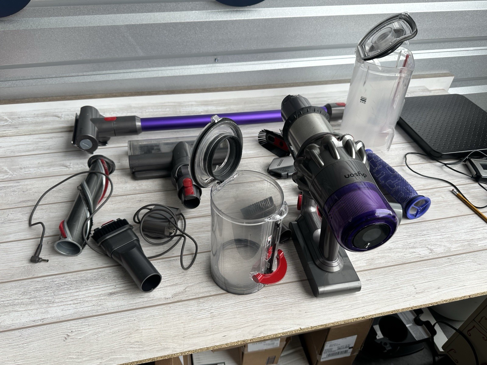 Dyson V11 – Nickel/Blue 💨 Powerful Cordless Vacuum | Used Good / Works Great