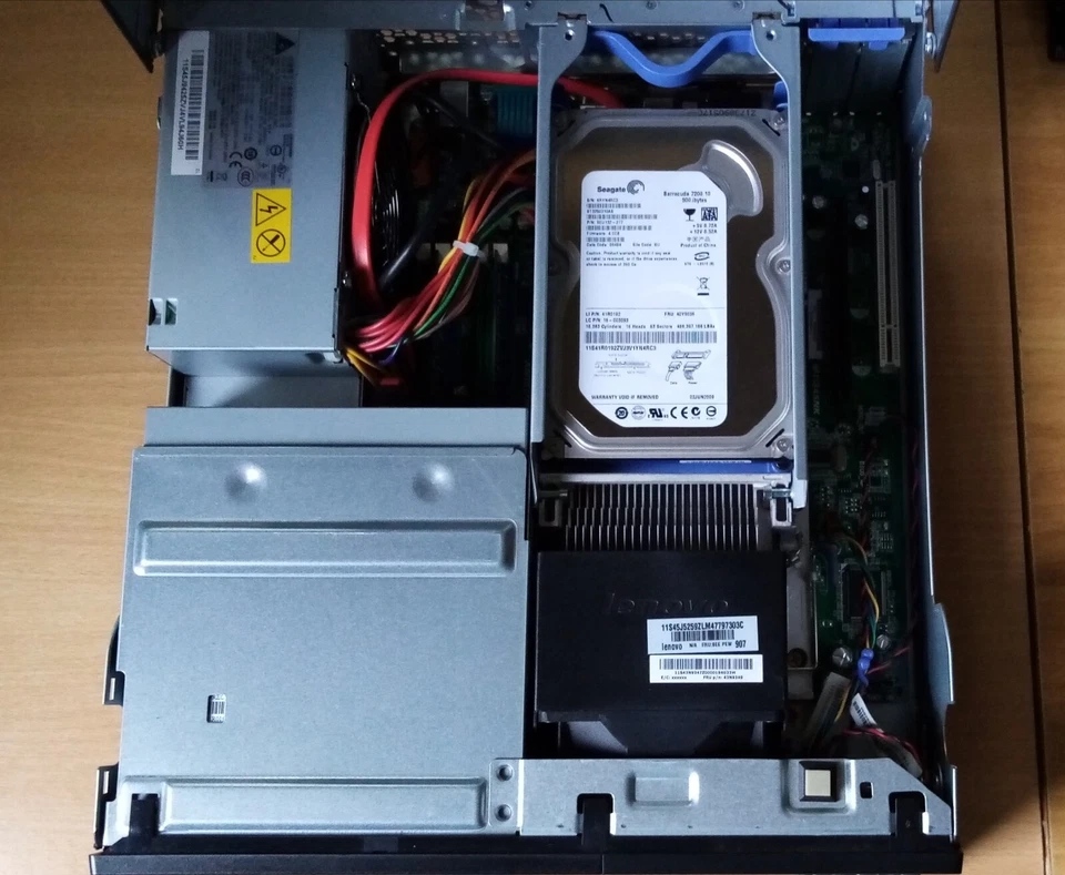 Lenovo Thinkcentre 6258 PC DESKTOP Intel Core 2 Duo e7300 2,66 RAM 8 GB HD 500GB - Immagine 2 di 4