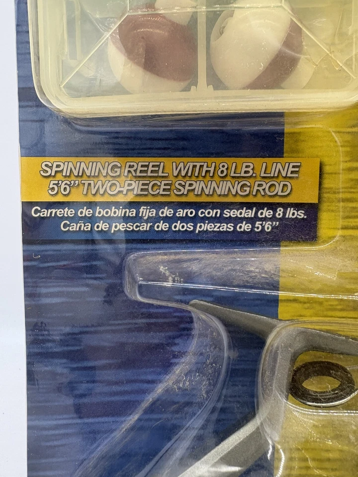 Kit de pesca completo sellado Shakespeare caña giratoria y carrete aparejos ganchos señuelos Foto 3 de 4