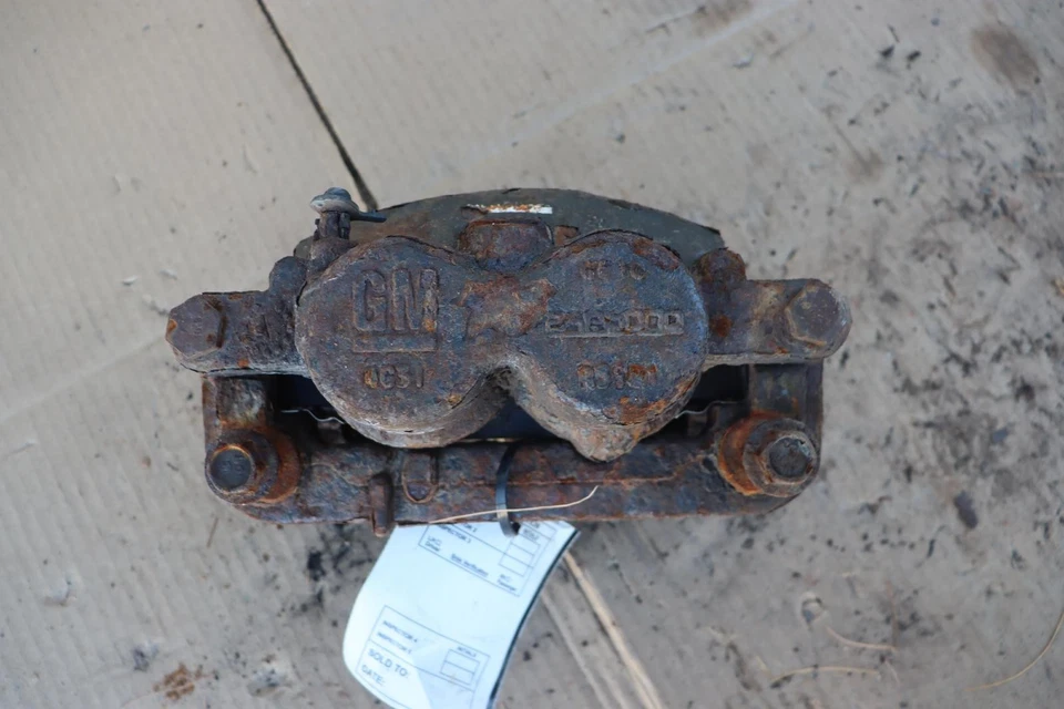 Pinza de freno delantera derecha del lado del pasajero Chevy Silverado 1500 2005-2019 OEM Foto 4 de 4