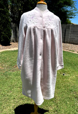 Miss Elaine Embroidered Fleece Snap Front Robe Size M Peach 68 Knee Length NWT