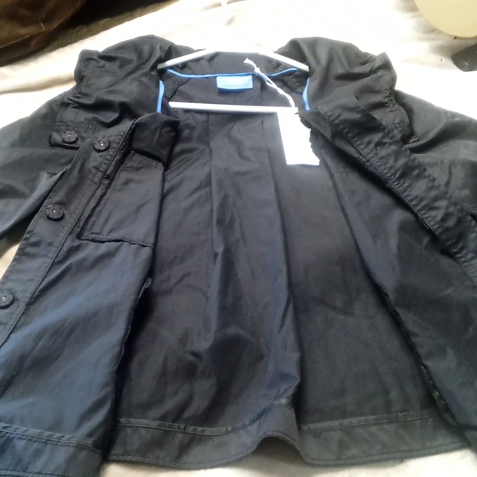 Abrigo negro Simply Vera Wang con mangas 3/4 talla mediana Foto 3 de 4