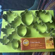 Wilton 9 Piece Leaves & Acorns Metal Cookie Cutter Set New Fall Autumn Harvest
