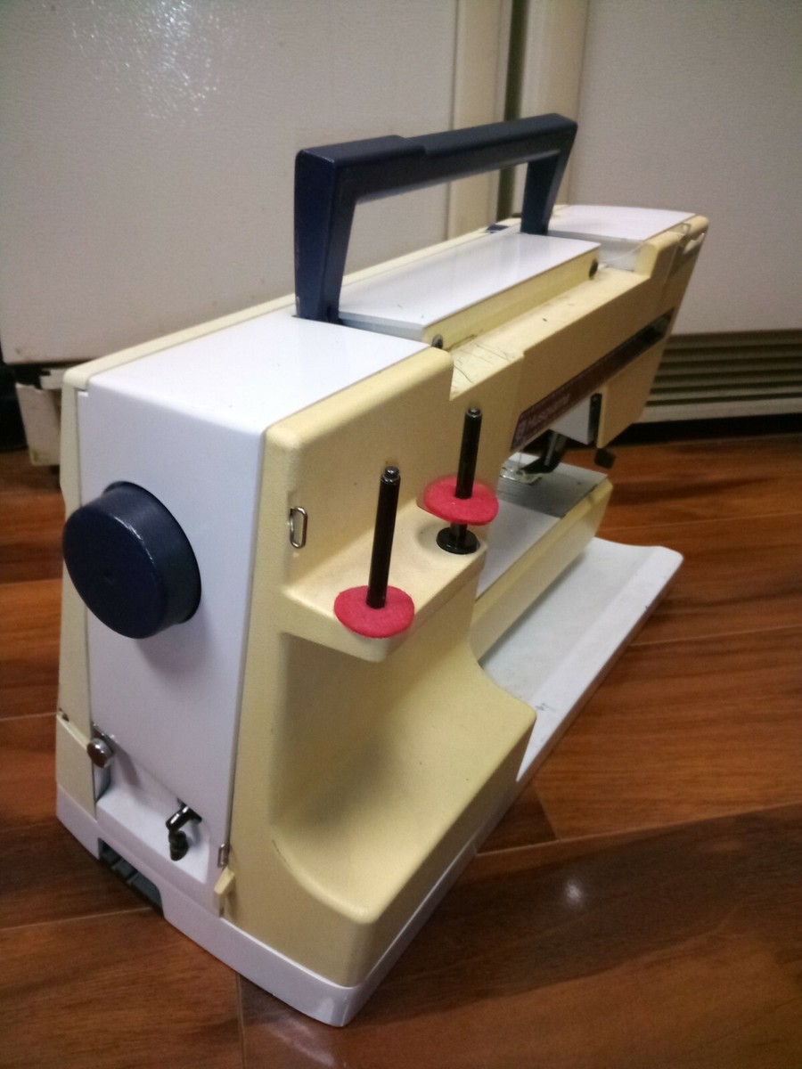 VIKING HUSQVARNA PRISMA 950 SEWING MACHINE ONLY WITH NO EXTRAS, NO