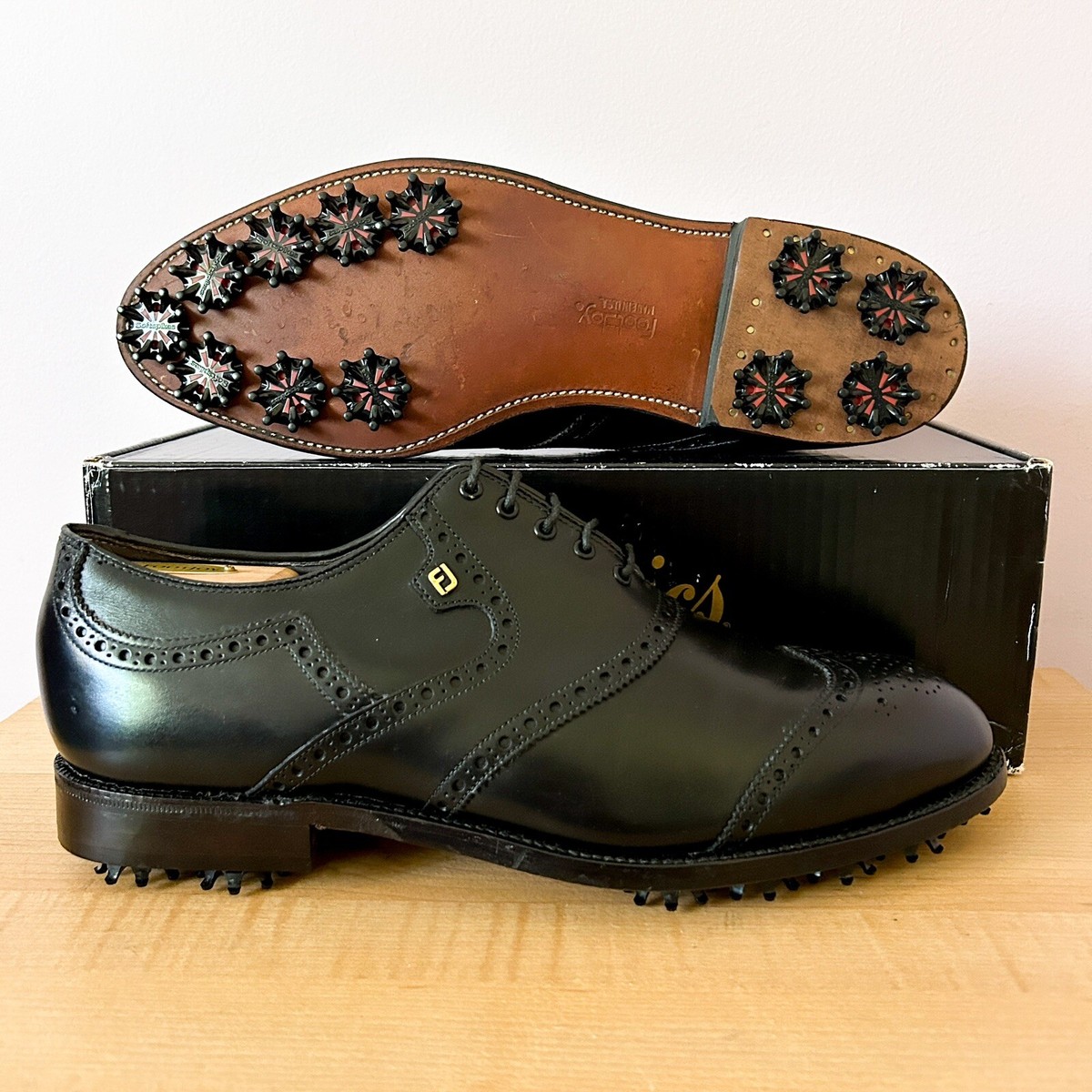 VINTAGE FootJoy Classics Black Leather brogue shield tip