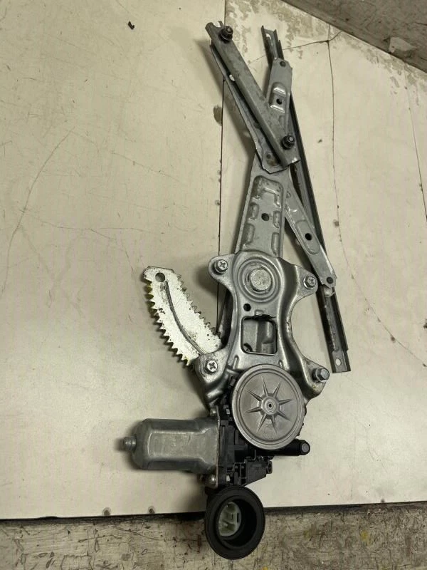 2015 NISSAN PATHFINDER PLATINUM REAR RIGHT DOOR WINDOW REGULATOR MOTOR OEM+ — 第 2/4 张图片