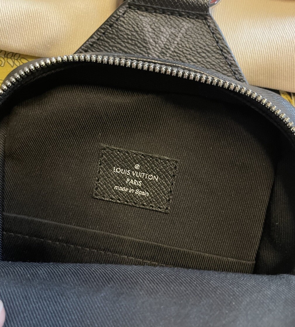 バッグ Louis Vuitton TaigaEclipseMessenger LOUIS VUITTON Taigarama Messengerama Denim 1064858