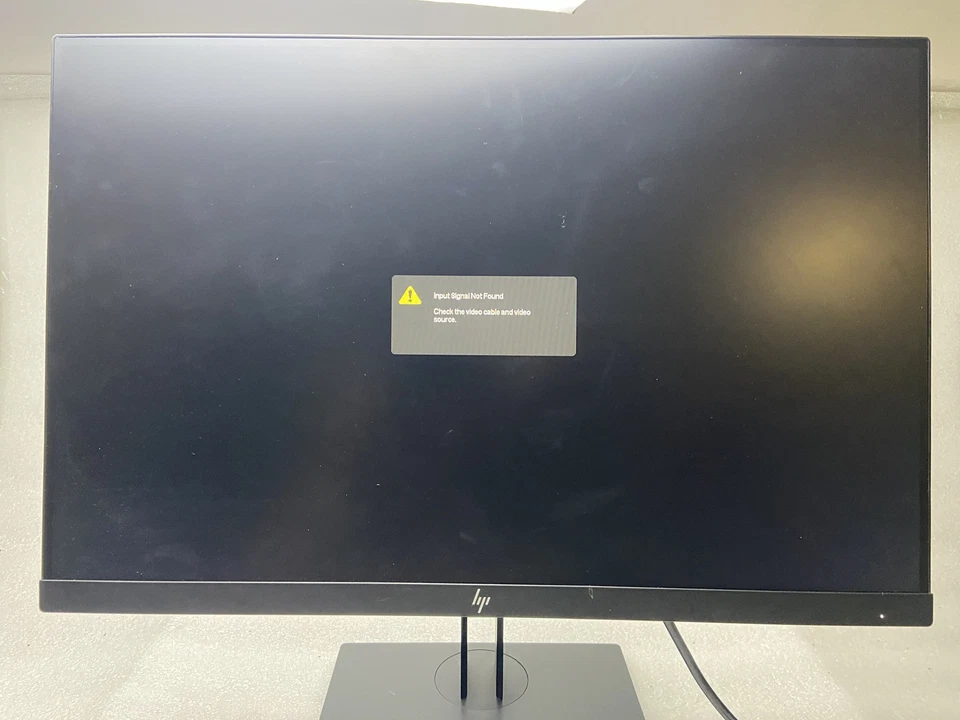 HP Z24i G2 24" LED LCD Monitor 1920 x 1200, VGA, DisplayPort, HDMI USED & TESTED - Image 3 of 4