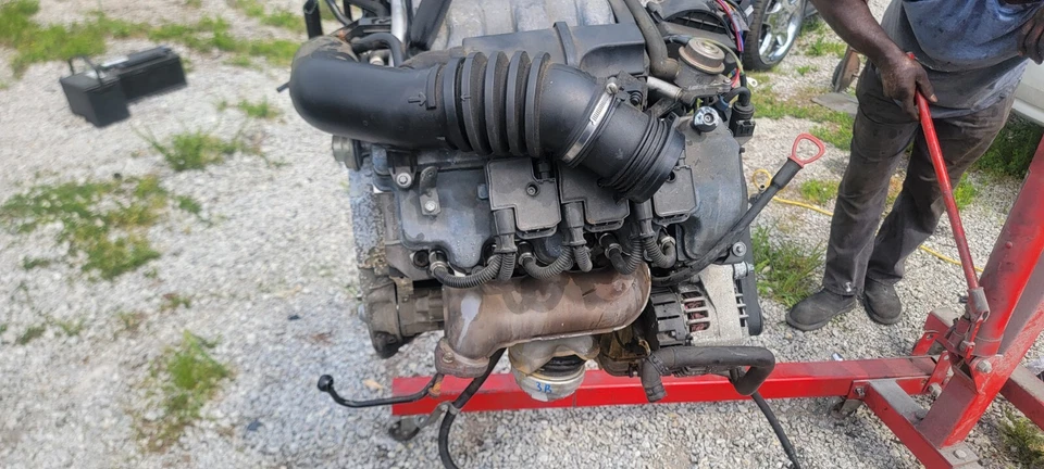 Mercedes E 320 W210 2000 3,2 V6 motor 83 k millas 99 00 01 02 03 Foto 2 de 4