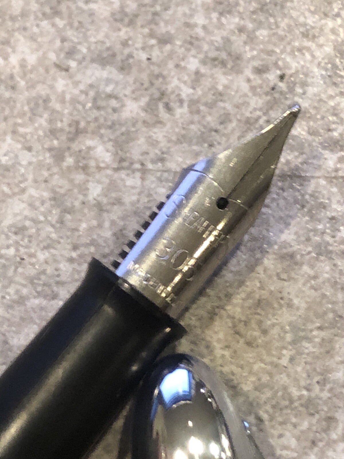 Vintage green Sheaffer 305 Fountain Pen rare Nashville music