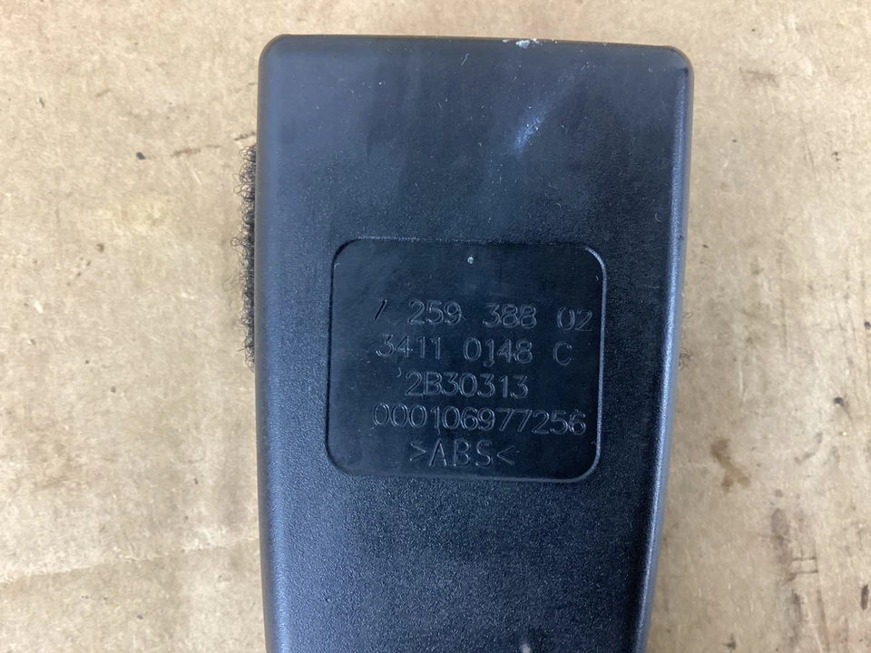 BMW 328i 335i 2012-2016 receptor de hebilla de cinturón de seguridad delantero derecho 7259388 OEM Foto 4 de 4