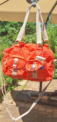 koralle Schultertasche mittel Nylon mit 5+2 Fächern, Träger abnehmbar