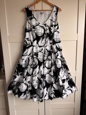 Beautiful Per Una Black White Cotton Full Skirted Netted Petticoat size 16