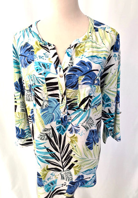 C.D. Daniels multi color women top size 1X             T1069