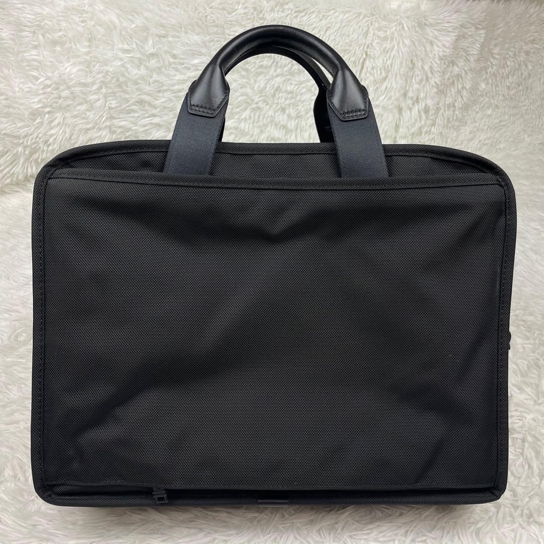 TUMI Alpha Expandable Computer Briefcase Black Ny… - image 3