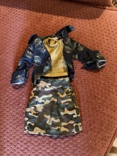 Paola Reina Las Amigas Manica Outfit