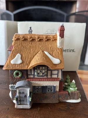 Dept 56 Dickens Village Series Betsy Trotwood's Cottage David Copperfield 55506
