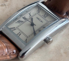 Marc Cain Quarz Armbanduhr rechteckig Edelsta...