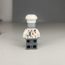 LEGO Zombie Chef Minifigure, Monster Fighters Haunted House set (10228).