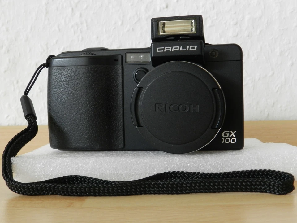 Ricoh Caplio GX 100 - Bild 2 von 4