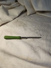 Vtg Rug Yarn Punch Needle Green wood handle