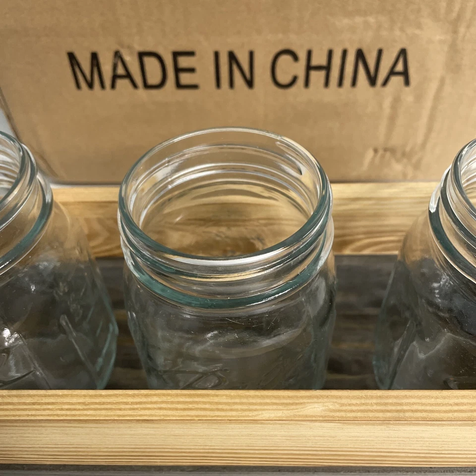 Tarros de conservas de masón en madera natural/gris bandeja centro de mesa con tarro de 3 bolas de pinta Ki Foto 4 de 4