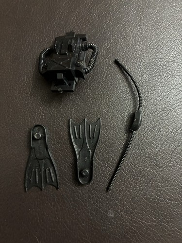 Vintage 1985 GI Joe Cobra Eels V1 Accessories  - Picture 1 of 2