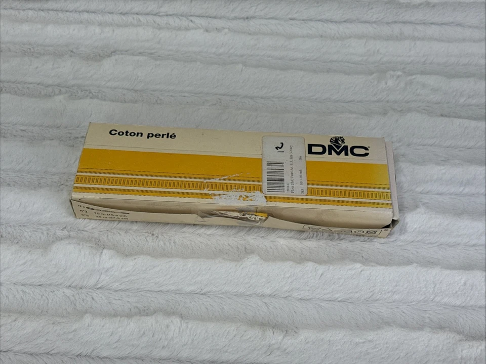 DMC Size 3 COTTON PERLE Pearl Cotton EMBROIDERY THREAD Twist 12 Skein NAVY 823 - Image 4 of 4