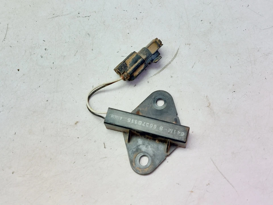 UNIDAD AMPLIFICADOR ANTENA AÉREA MITSUBISHI ASX 2020 841M-A8637B115 Foto 3 de 4