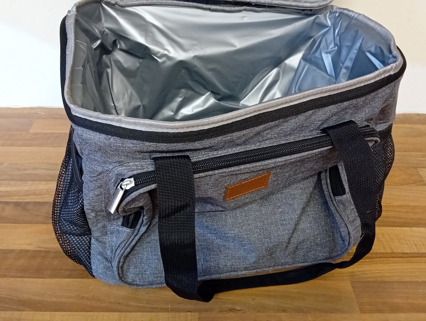 Soft Cooler Bag with Hard Liner, Large Insulated Picnic Lunch Bag Box Soft (F)