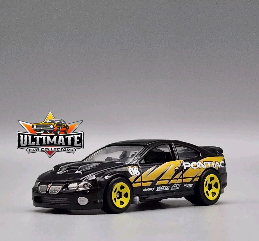 2006 06 Pontiac GTO Drag Race Collectible 1/64 Scale Diecast Model Collector Car