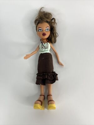 Vintage BRATZ DOLL - 2001  MGA With Outfit Blue Eyes w Outfit Shoes