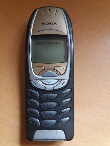 nokia 6310 mobile phone, black and gold