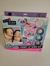 Style 4 Ever Cosmic Lip Gloss Kit , new in box