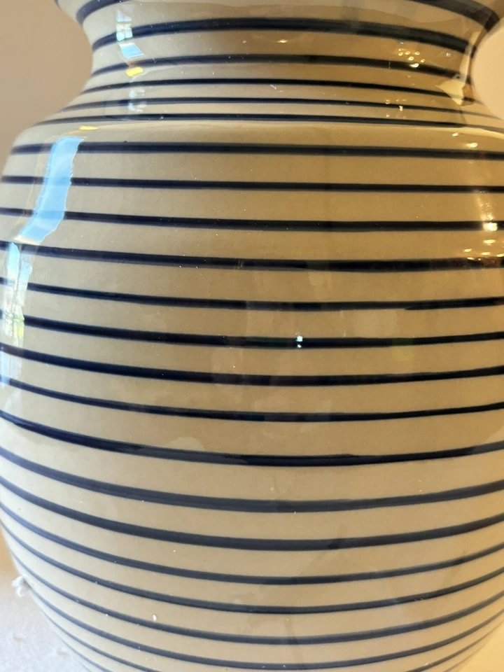 Lámpara de mesa florero Uttermost 26383-1 Marisa 28" H en azul marino/blanco roto con pantalla LEER Foto 3 de 4