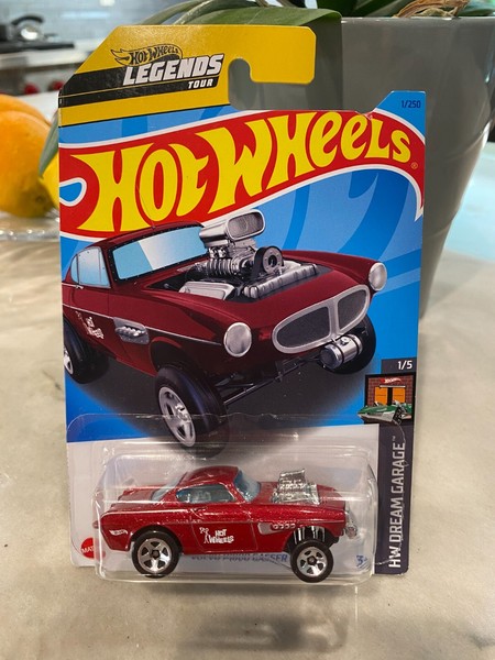 2023 Hot Wheels Dream Garage Legends Tour #1 Volvo P1800 Gasser Rot 1:64-image