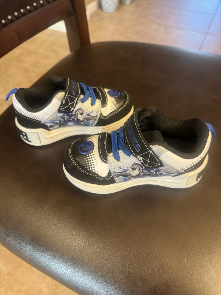 MARVEL AVENGERS IRON MAN Tenis Iluminados Zapatos Atléticos Para Niños Pequeños Talla 8 Usados en Excelente Condición Foto 3 de 4