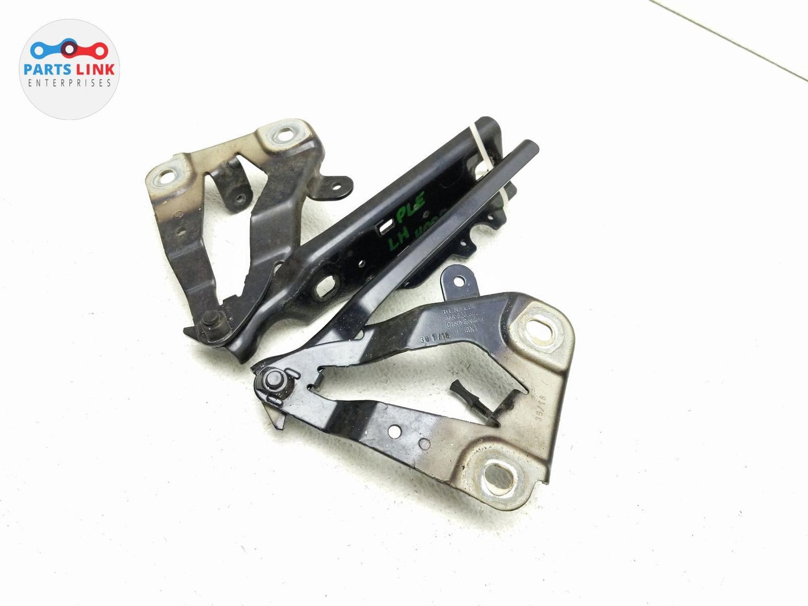 Bentley Bentayga 2016-2020 FRONT+LEFT Hood hinge