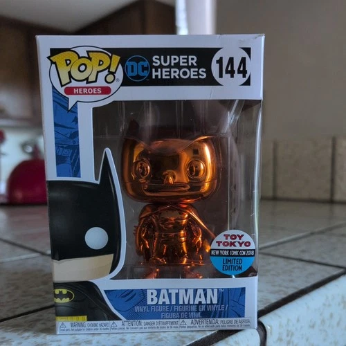 Funko Pop! DC Super Heroes - Batman #144 Orange Chrome Tokyo NYCC LE (Damaged)