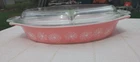 Vtg Pyrex Pink Daisy Divided Oval Casserole Dish Divided Lid 1.5 Quart Excellent