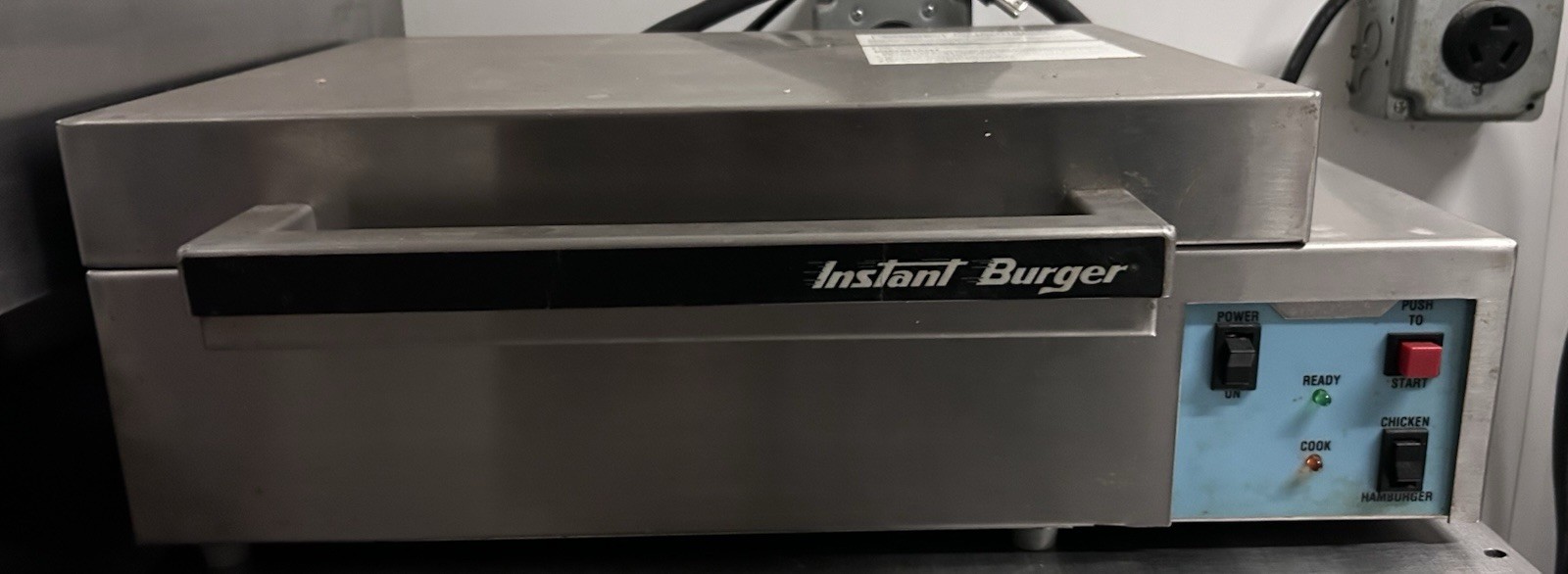 Instant Burger Smokaroma Ventless Electric Grill For Use Beef  & Chicken